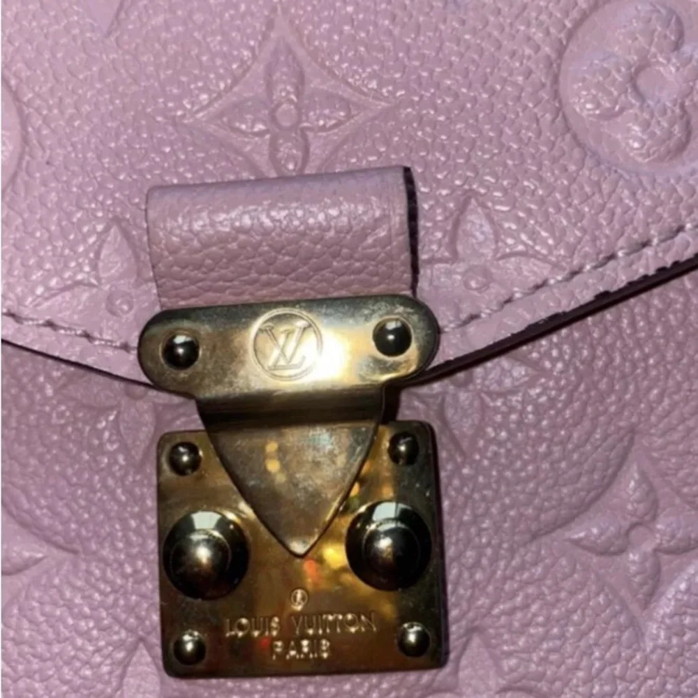 SOLD🎊🎊 - Picture 2 of 4